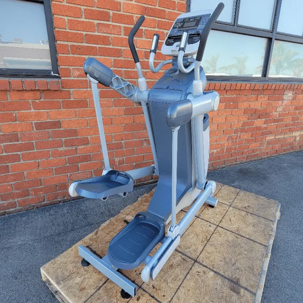 Precor AMT100i Elliptical - Refurbished